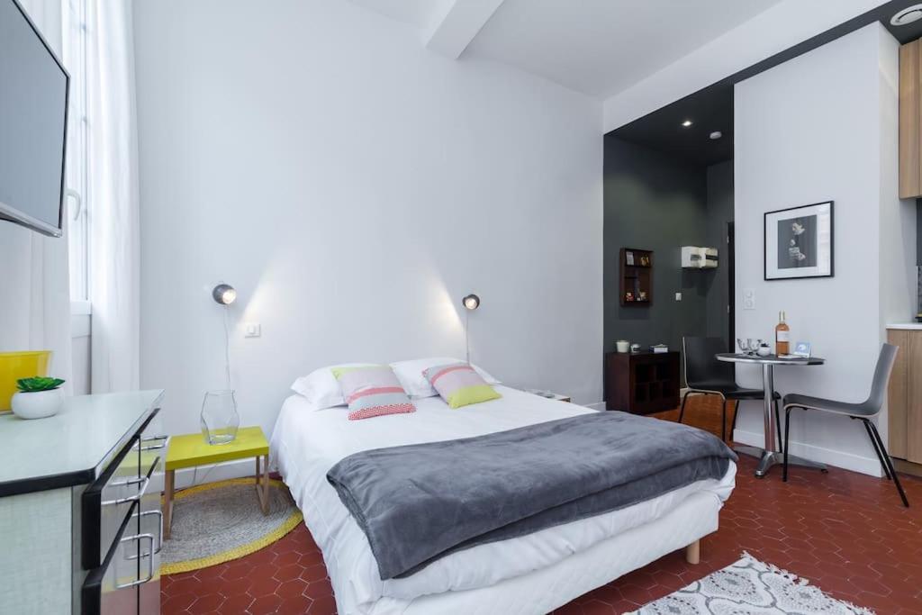 Droite - Bright In The Old Town Apartment Nice